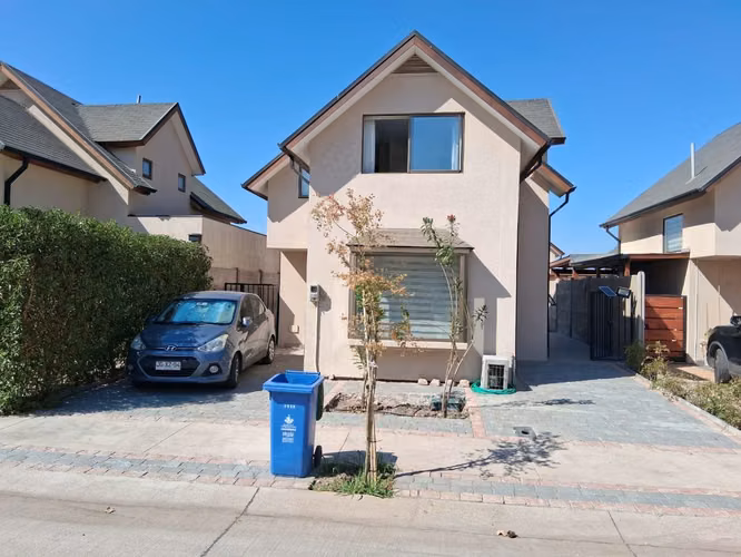 Hermosa casa en Las Tranqueras de Chicureo