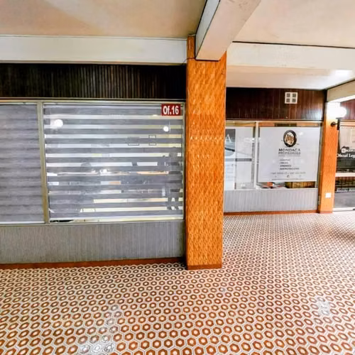 Se vende oficina en pleno centro de la ciudad.  Ubicada frente al nuevo Mall Paseo Valdivia. - Imagen 4