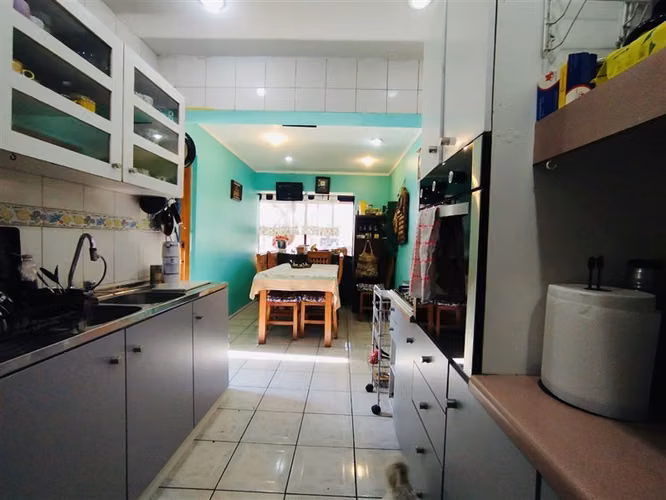Casa en venta de 4D 2B en La Florida, 1000 mts