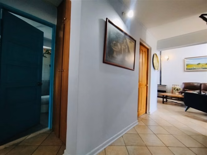 Casa en venta de 4D 2B en La Florida, 1000 mts