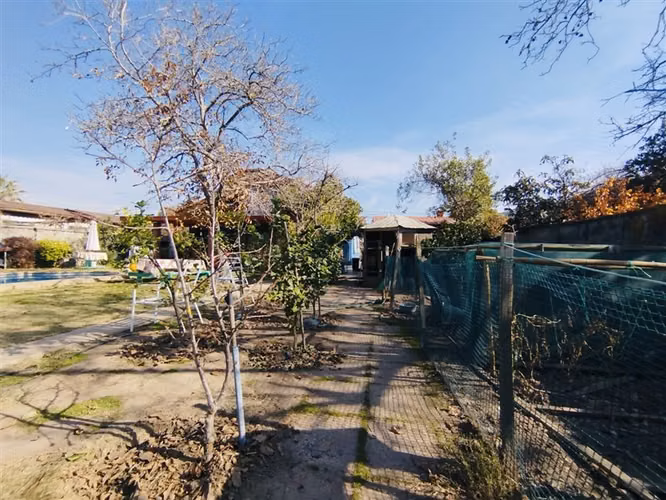 Casa en venta de 4D 2B en La Florida, 1000 mts