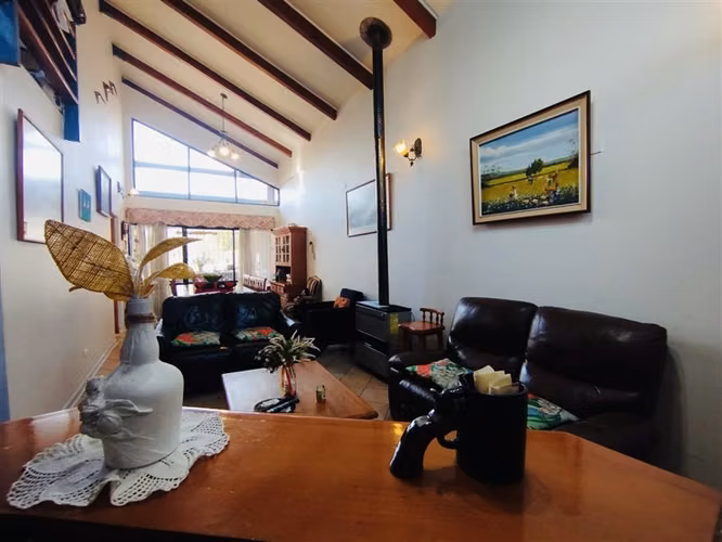 Casa en venta de 4D 2B en La Florida, 1000 mts