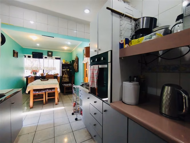 Casa en venta de 4D 2B en La Florida, 1000 mts