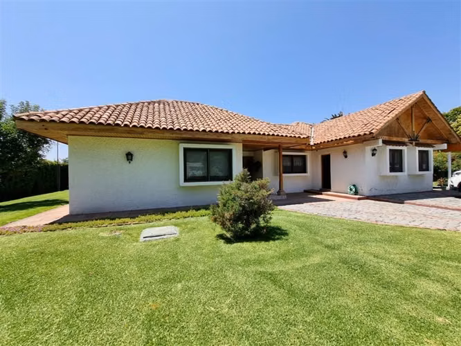 Casa en venta 5 dorm Isla de Maipo - gran terreno - piscina