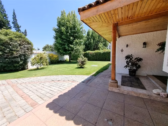 Casa en venta 5 dorm Isla de Maipo - gran terreno - piscina