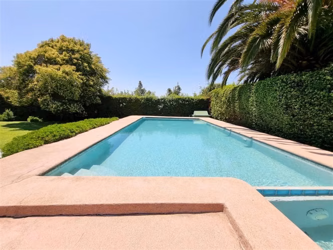 Casa en venta 5 dorm Isla de Maipo - gran terreno - piscina