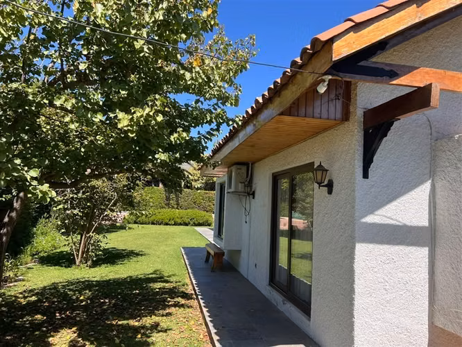 Casa en venta 5 dorm Isla de Maipo - gran terreno - piscina
