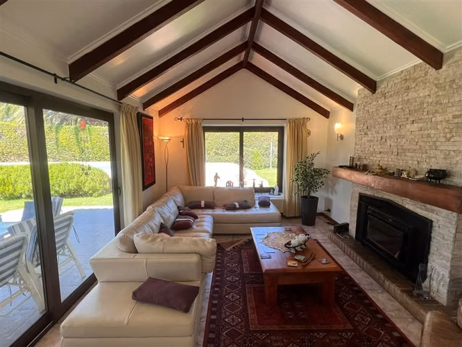 Casa en venta 5 dorm Isla de Maipo - gran terreno - piscina