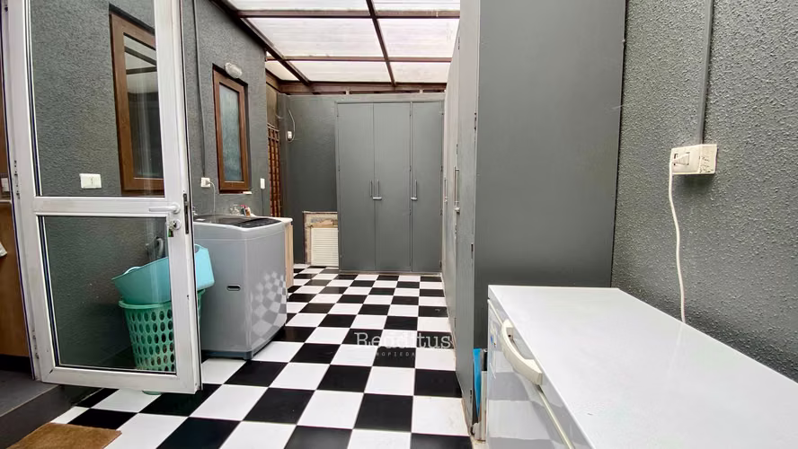 Remodelada y ampliada, pasos Lincoln (173366)