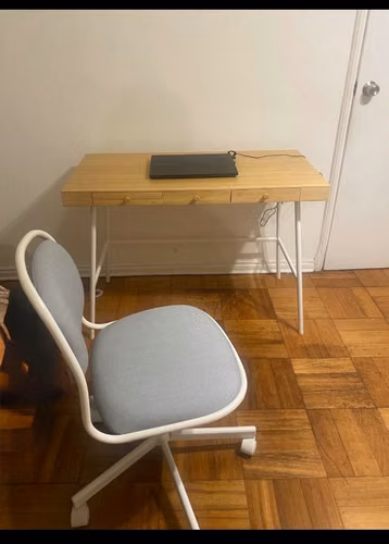 Escritorio y silla