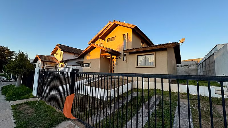 Casa ARRIENDO CASA LOTEO LA RESERVA DE CERRO GRANDE
