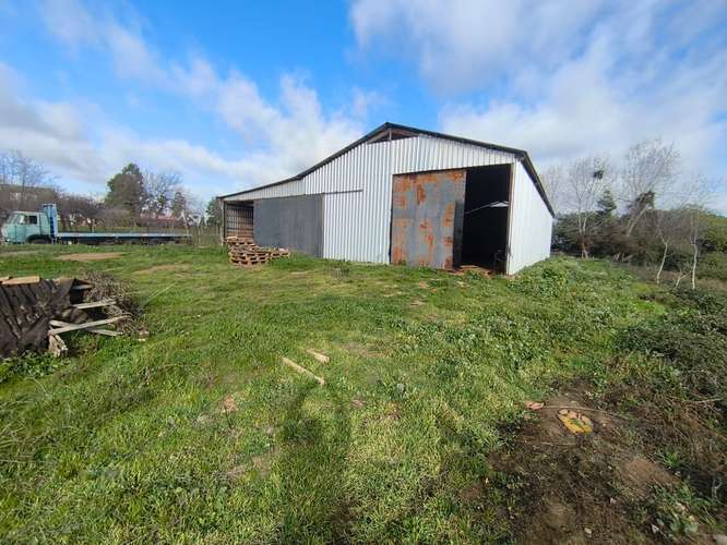 arriendo bodega / Galpón a pasos las rastras