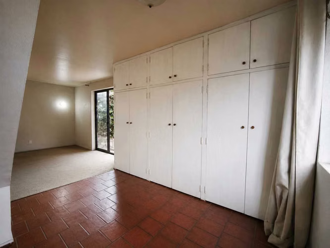 CENTRAL Y SEGURA CASA EN TRANQUILO BARRIO (173387)