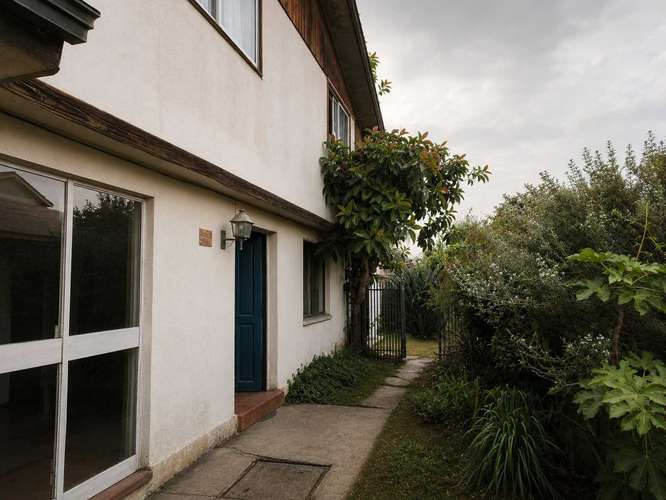 REBAJADA! CENTRAL Y SEGURA CASA   (173387) - Imagen 3