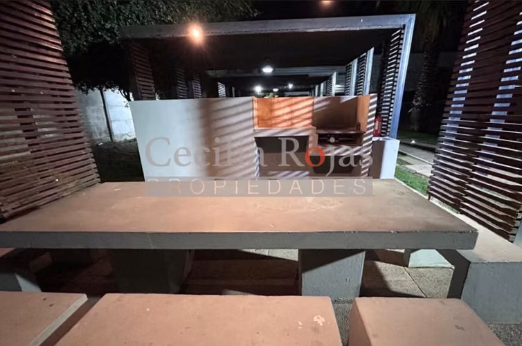 SE VENDE departamento familiar con excelentes espacios y conectividad