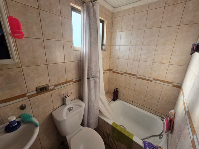 Amplia Casa en Venta en Villa Galilea, Curicó
