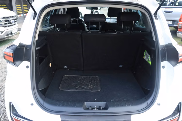 CHANGAN CS15 AÑO 2024 UNICA DUEÑA FULL EQUIPO CON AC MT BENCINA