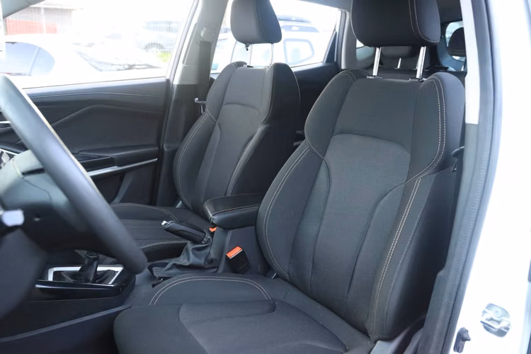 CHANGAN CS15 AÑO 2024 UNICA DUEÑA FULL EQUIPO CON AC MT BENCINA