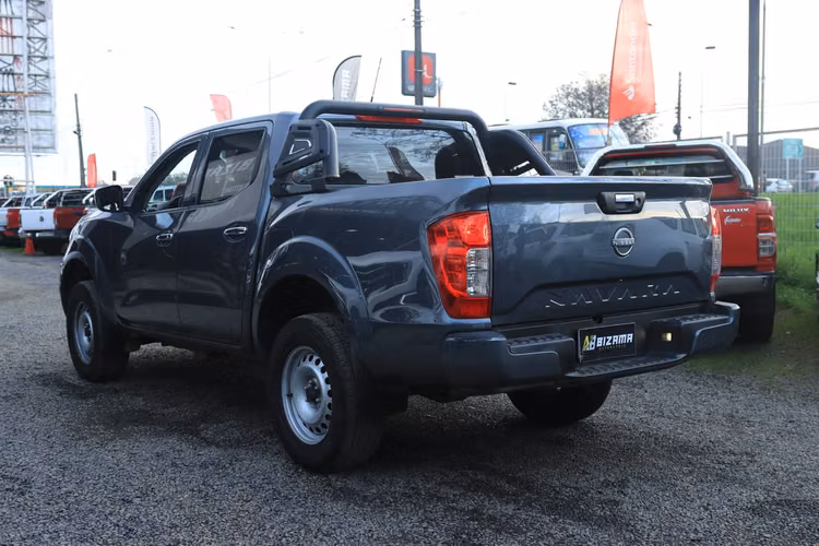 NISSAN NAVARA 2025 FULL EQUIPO 4X4 SE DIESEL MT CON AC FACTURABLE