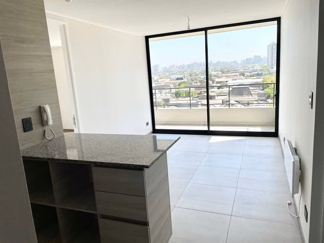 HERMOSO DEPTO CON VISTA DESPEJADA (1990)