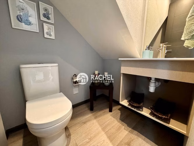 SE ARRIENDA MODERNA CASA TOWNHOUSE NUEVA CONDOMINIO BOTROLHUE – TEMUCO.