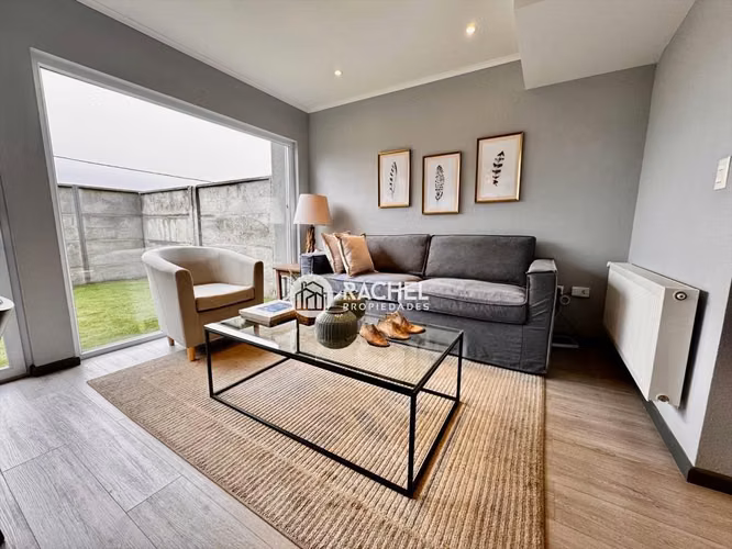 SE ARRIENDA MODERNA CASA TOWNHOUSE NUEVA CONDOMINIO BOTROLHUE – TEMUCO.