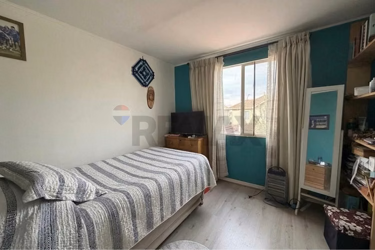 Hermosa casa en condominio lampa