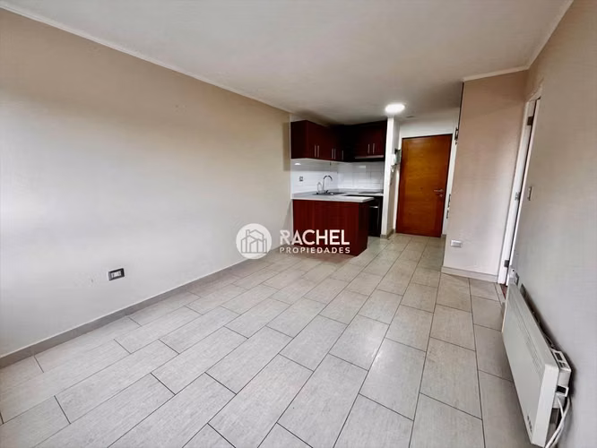 SE ARRIENDA DEPARTAMENTO 1 DORMITORIO CON ESTAC. – EDIFICIO NUEVO TRIZANO