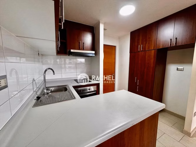 SE ARRIENDA DEPARTAMENTO 1 DORMITORIO CON ESTAC. – EDIFICIO NUEVO TRIZANO