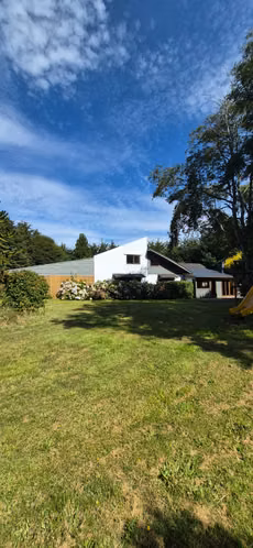 SE VENDE AMPLIA CASA PARQUE EDELWEISS