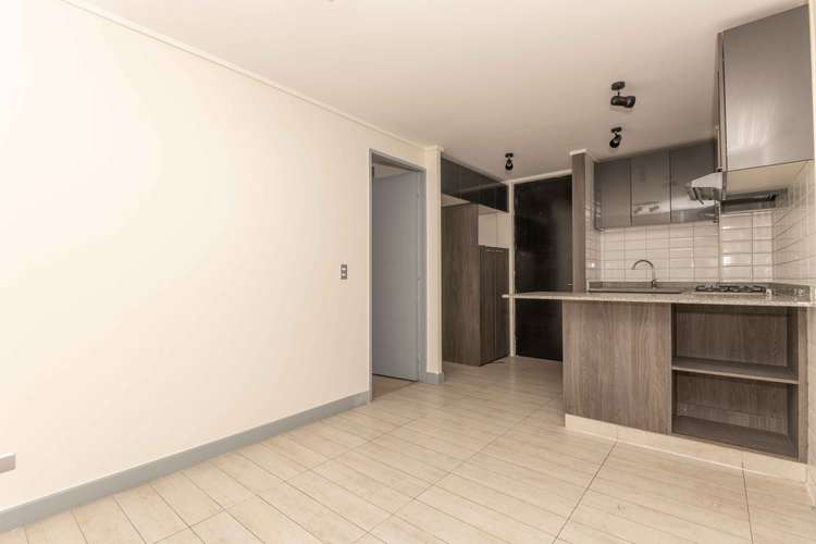 ACOGEDOR 1D1B CON TERRAZA EN ESTACIÓN CENTRAL - Imagen 2