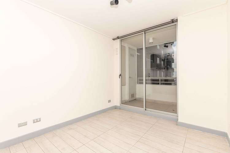 ACOGEDOR 1D1B CON TERRAZA EN ESTACIÓN CENTRAL - Imagen 13