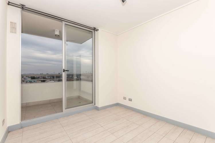 ACOGEDOR 1D1B CON TERRAZA EN ESTACIÓN CENTRAL - Imagen 14