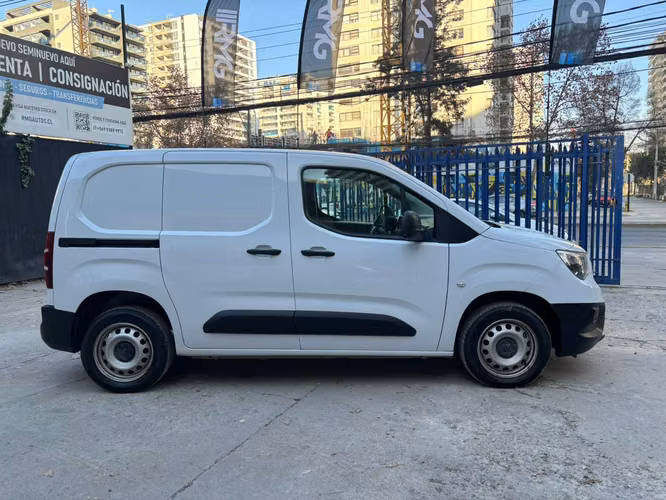 2024 Opel Combo 1.5 TD MT6 E6 AC