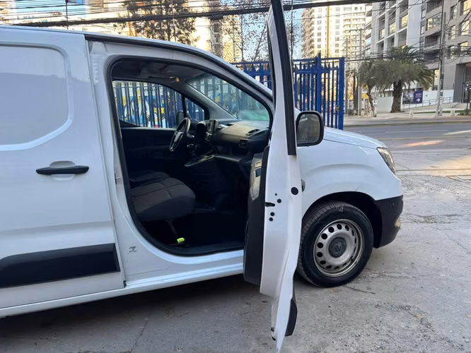 2024 Opel Combo 1.5 TD MT6 E6 AC