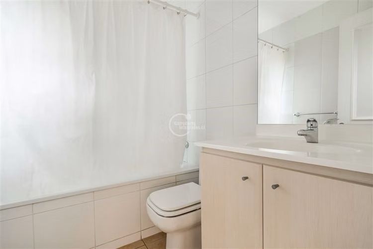 Casa en venta de 5 dorm. en Colina
