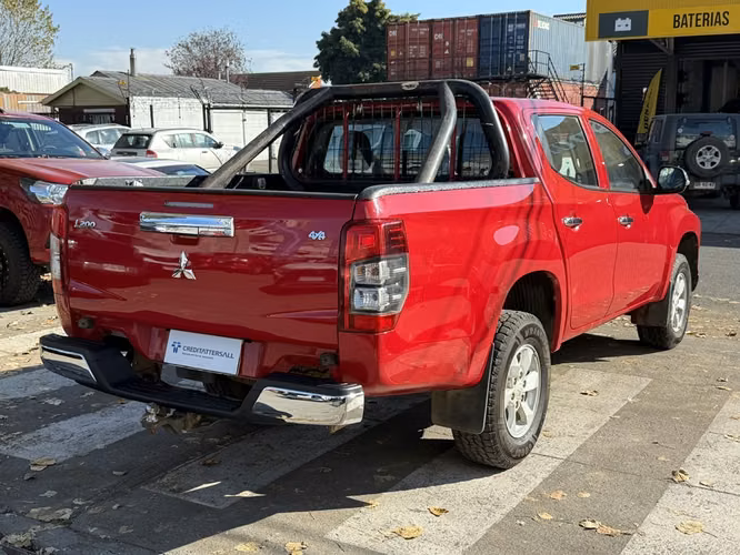 MITSUBISHI L200 2023
