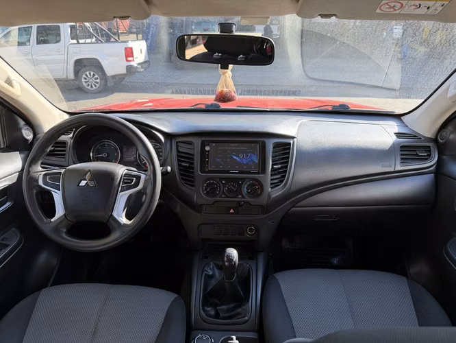 MITSUBISHI L200 2023