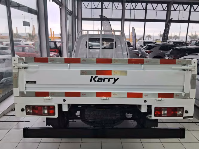 KARRY Q