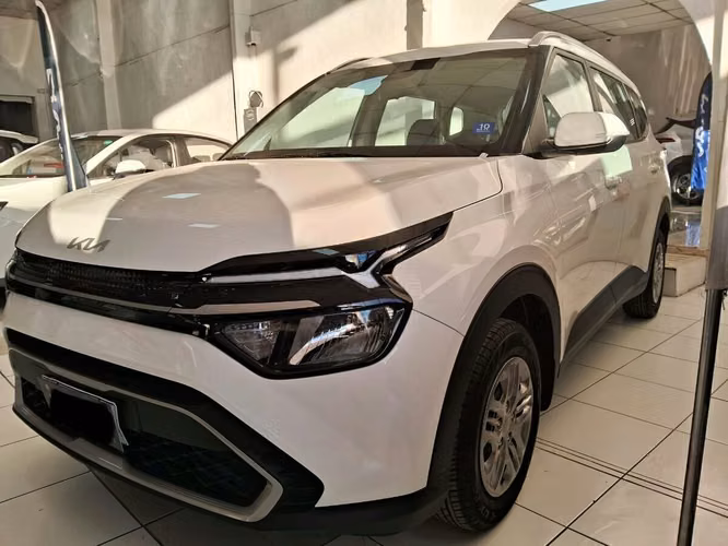 KIA CARENS LX 1.5 2025