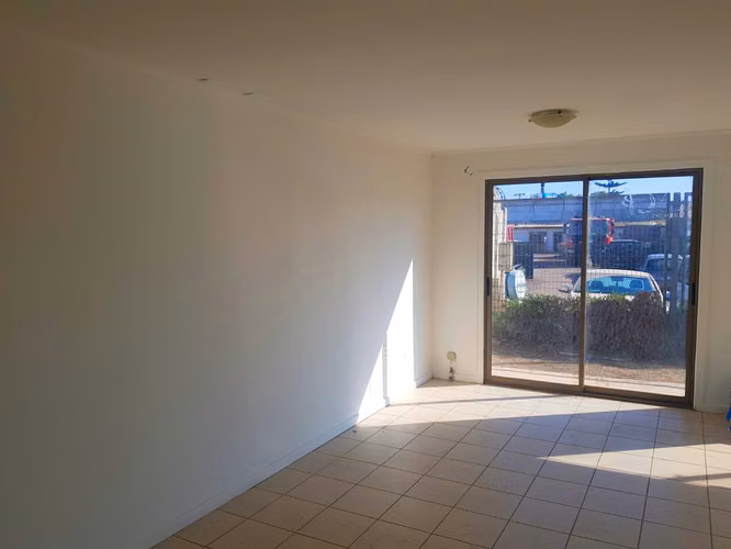 Arriedo Inmueble con Oficinas y Amplio Terreno