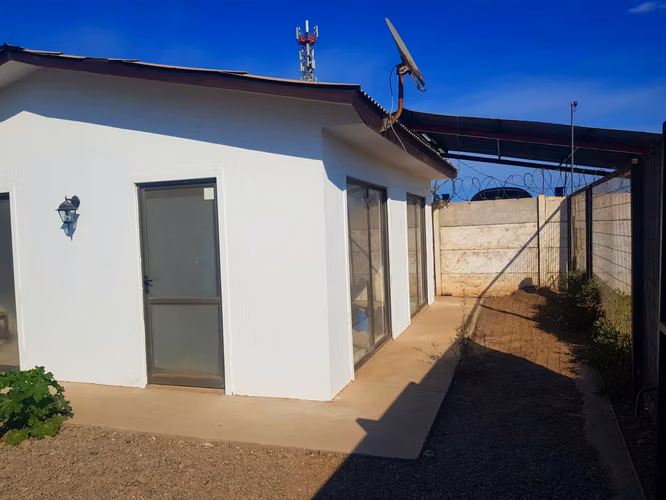 Arriedo Inmueble con Oficinas y Amplio Terreno