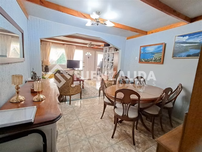 Casa en venta de 4 dorm. en Maipú