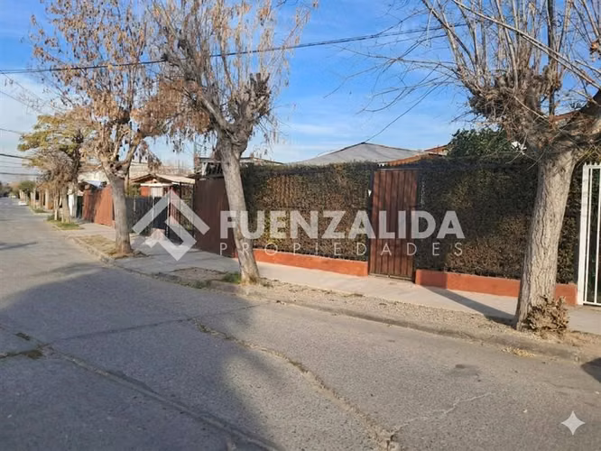Casa en venta de 4 dorm. en Maipú