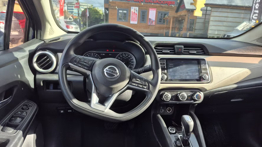 NISSAN VERSA AT 2020