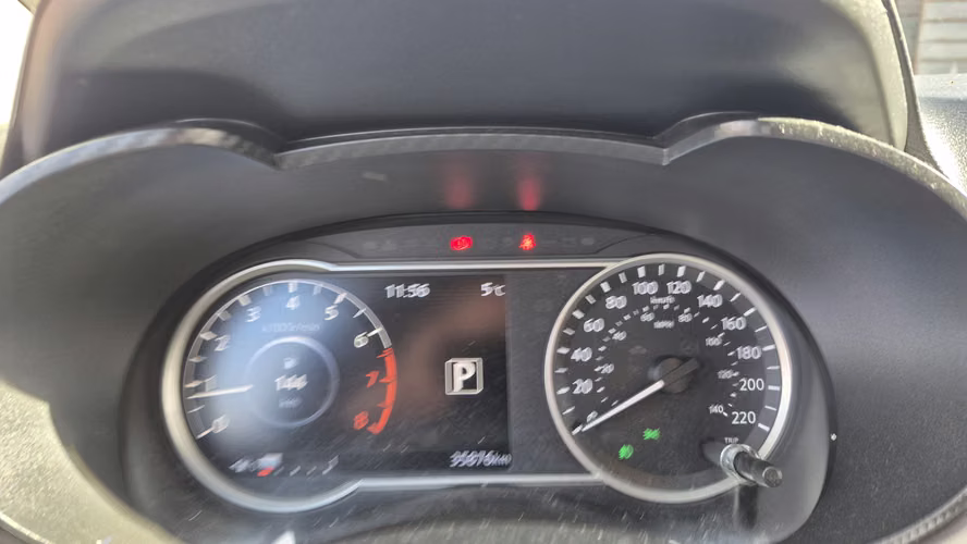 NISSAN VERSA AT 2020