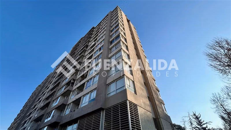 Departamento en venta de 3 dorm. en La Cisterna
