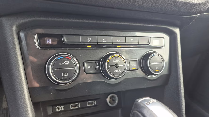VOLKSWAGEN TIGUAN 2.0 TDI 2018 - Imagen 12