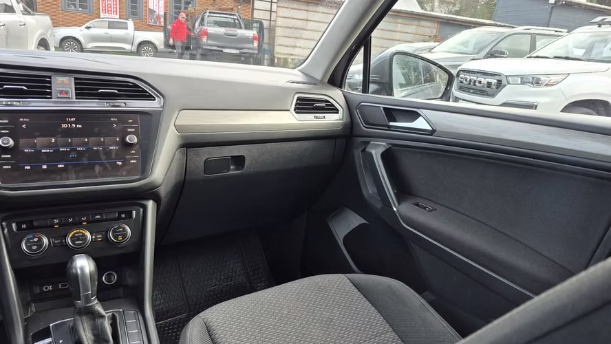 VOLKSWAGEN TIGUAN 2.0 TDI 2018 - Imagen 15