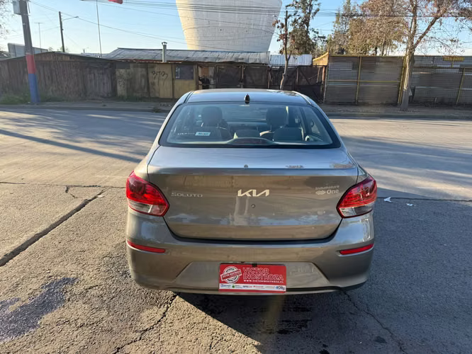 Kia Soluto 2024